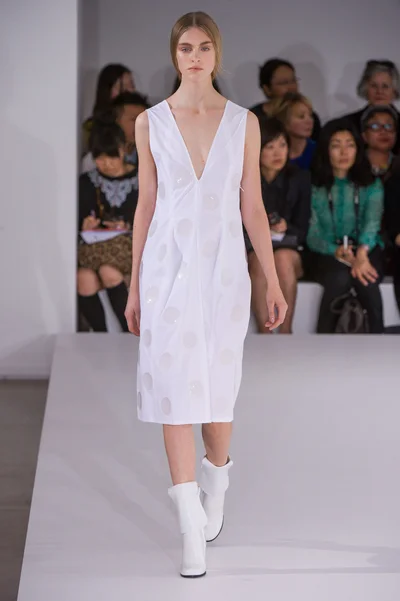 Look 32